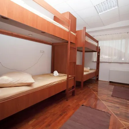 Cocoon & Auberge de jeunesse