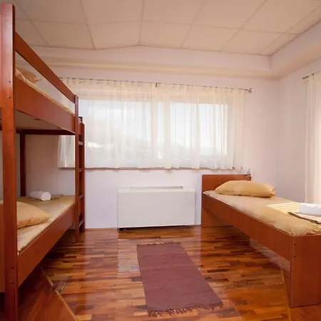 Auberge de jeunesse Cocoon & *
