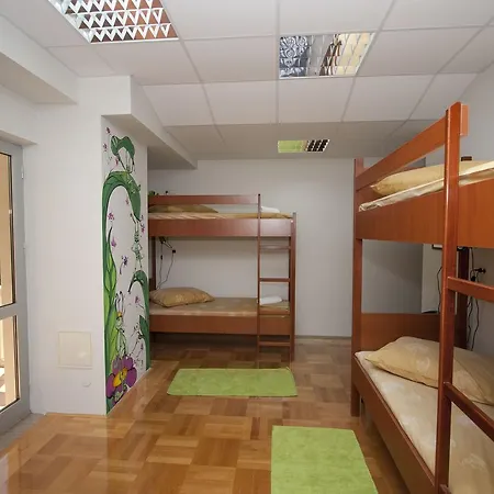 Cocoon & Auberge de jeunesse